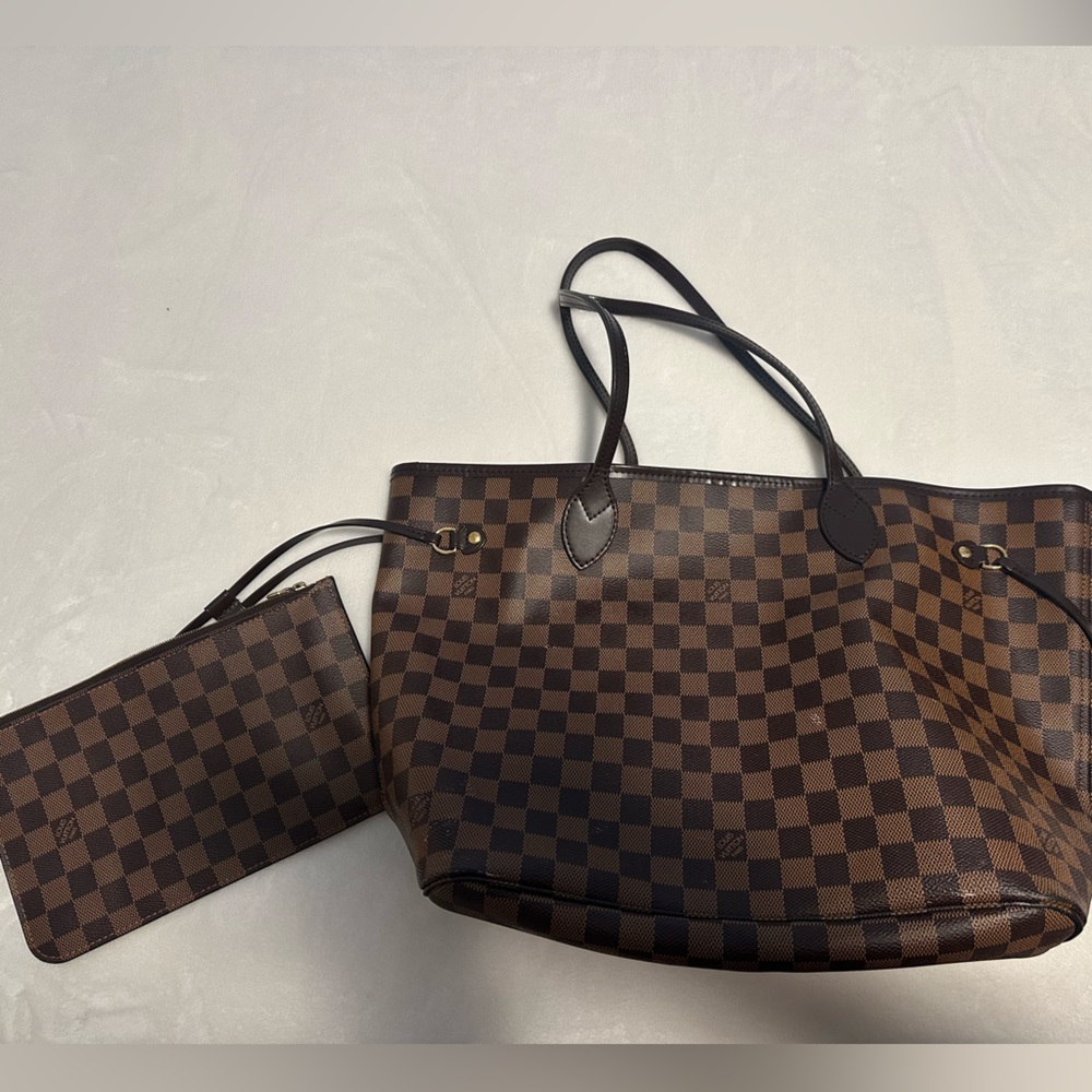 Louis Vuitton Neverfull Tote Bag